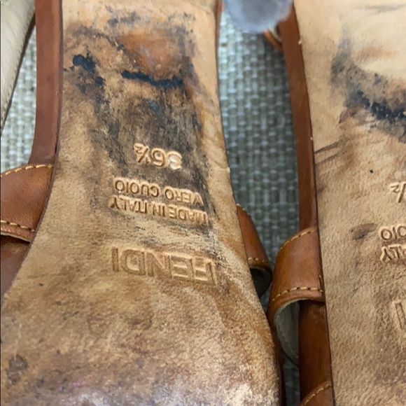 Fendi strapy platform heels - Picture 7 of 7